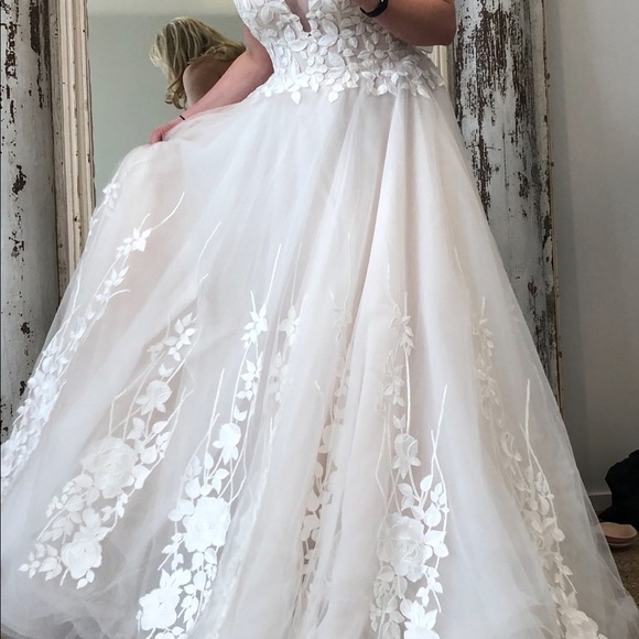 Wedding dress, Isabelle Armstrong - Picture 3 of 10